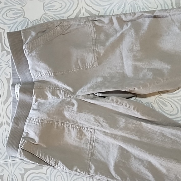 Womens Tan cropped pants crop short pants neutral tan M 6/8 elastic wais… - Picture 4 of 6